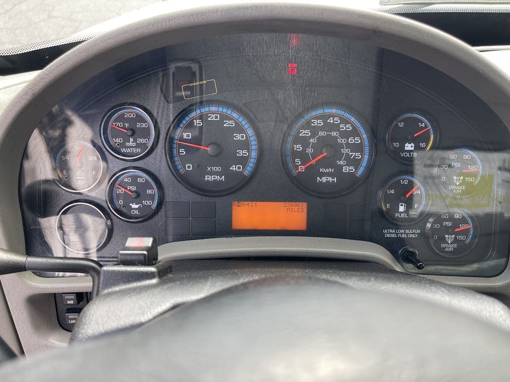 Used 2019 INTERNATIONAL 4300 image 24