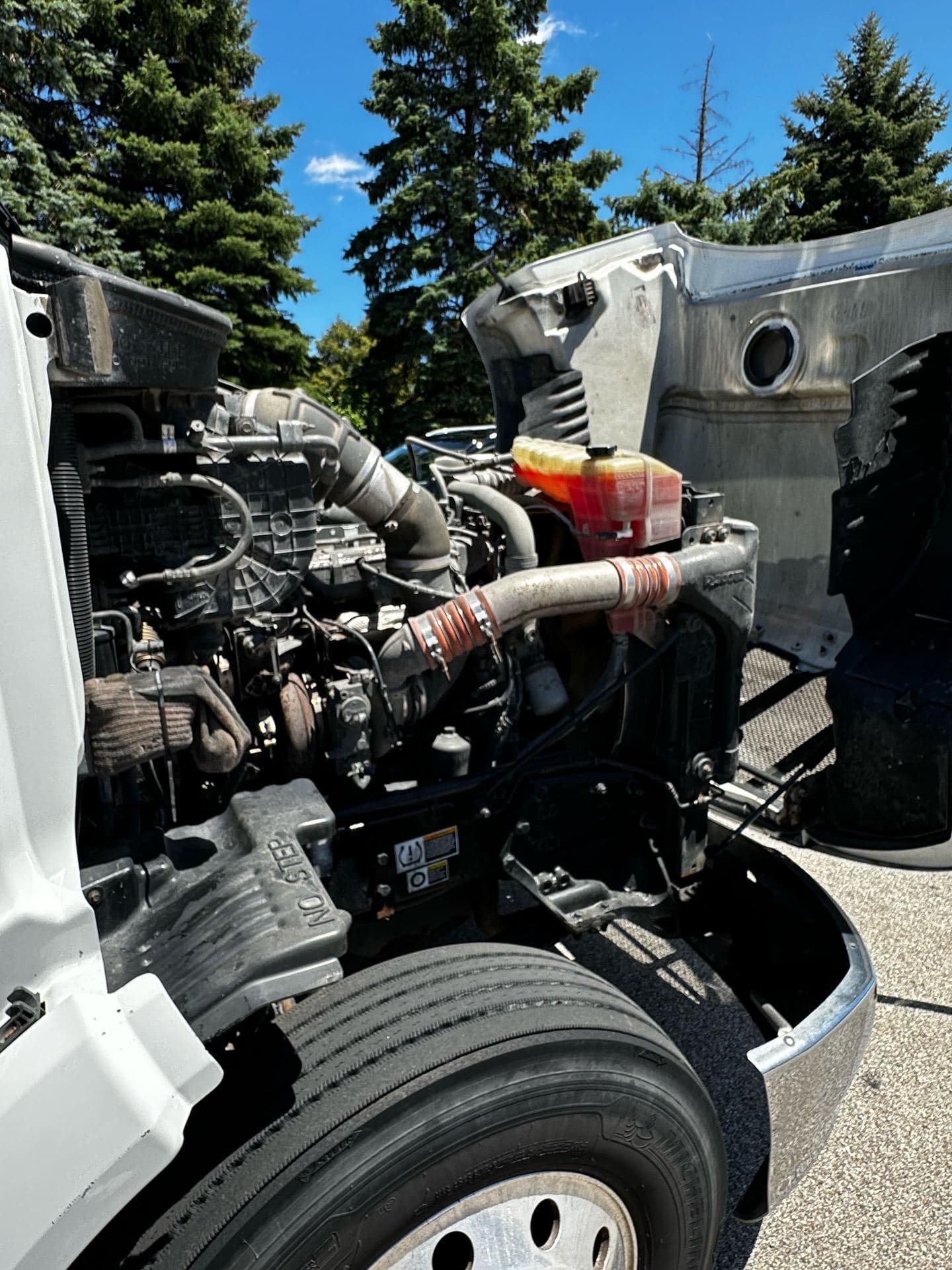 2015 Peterbilt 579 image 4
