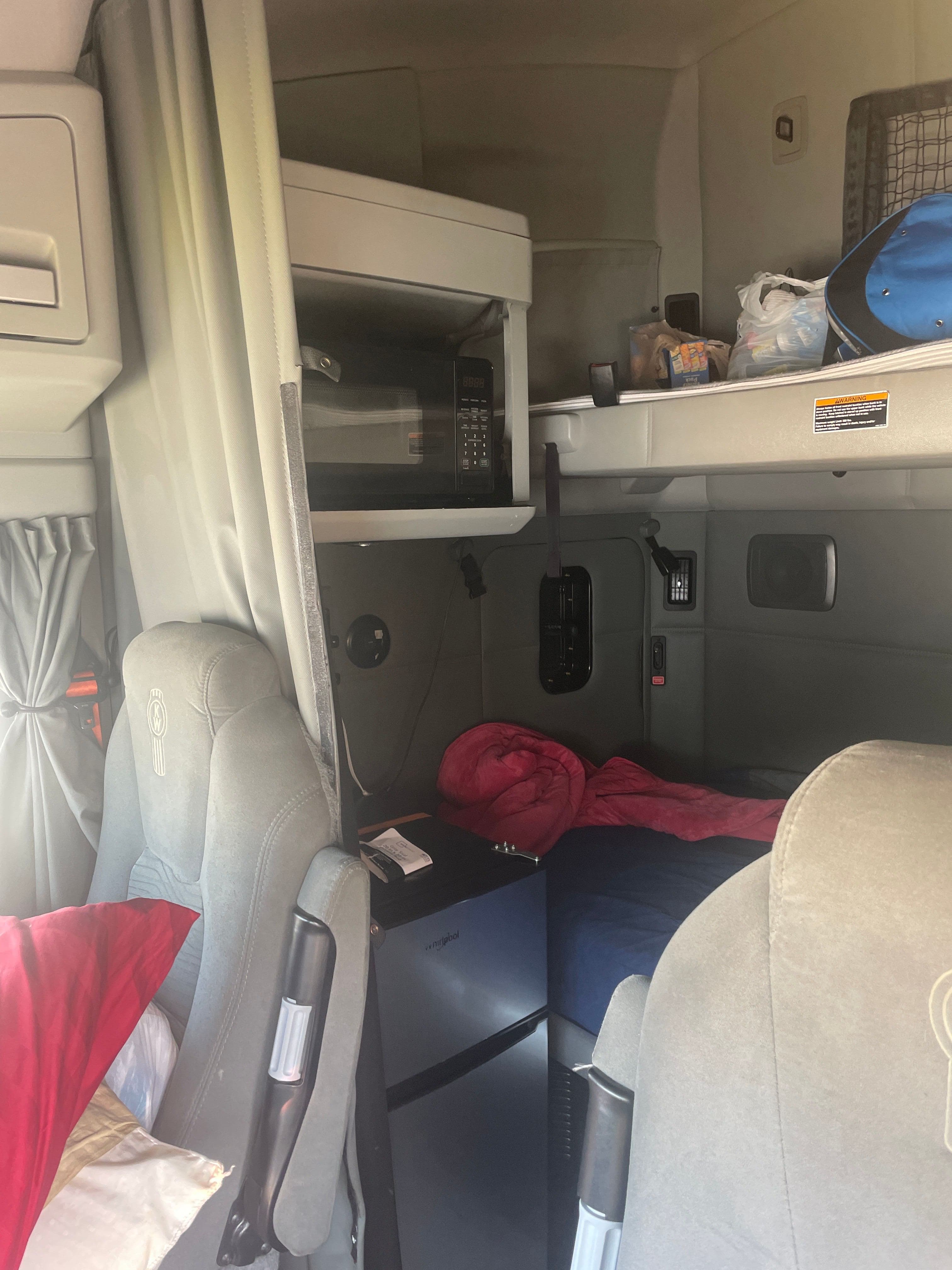 2019 Kenworth T680 — Cummins X15 | 620,249 Miles image 10