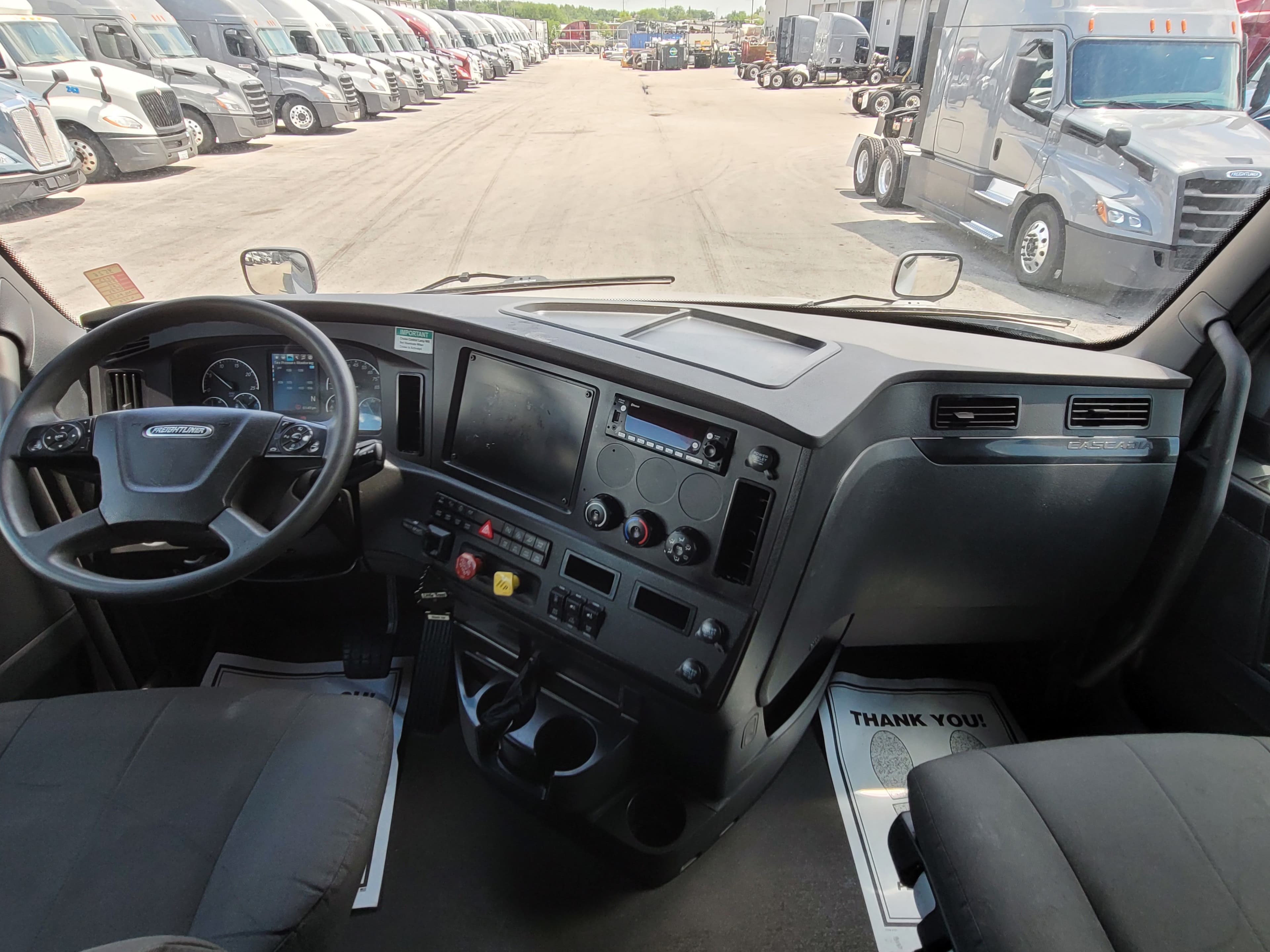 2023 Freightliner Cascadia 125 image 10
