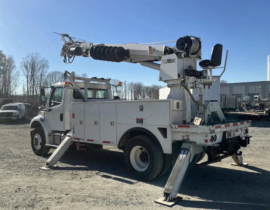 2019 Freightliner M2-106 image 4