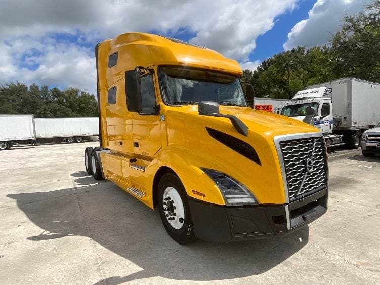 2022 Volvo VNL image 1