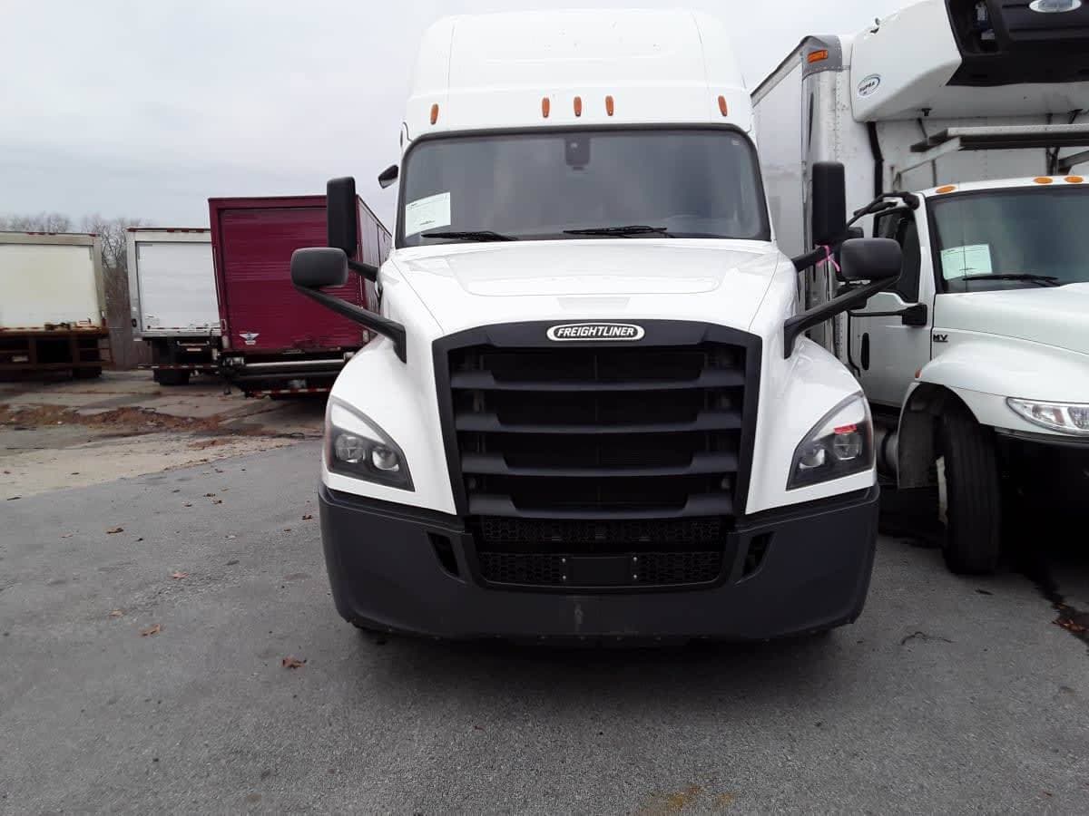 2020 Freightliner Cascadia 126 Sleeper Semi Truck - 72" Condo Sleeper, 400HP, 12 Speed Automatic image 2