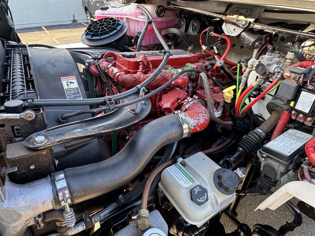 2015 Freightliner M2 106 image 43