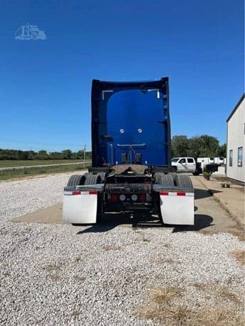 2021 Kenworth T680 image 6