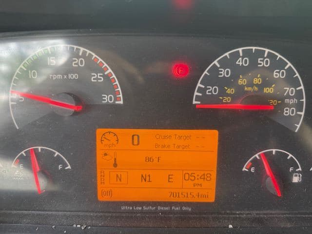 2016 Volvo VNL670 image 3