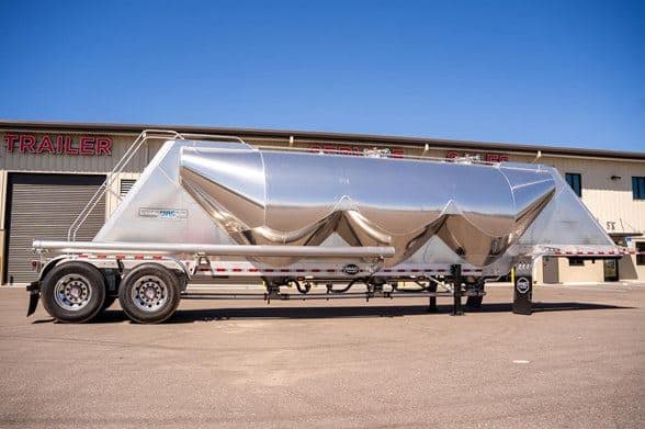 2026 Mac Trailer Mfg 1650 Cft image 7