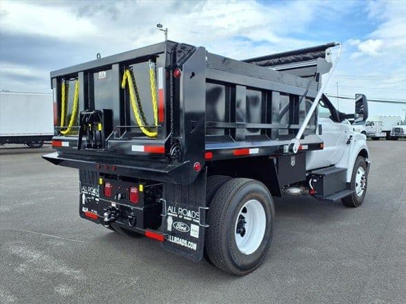 2027 Ford F750 SD image 5