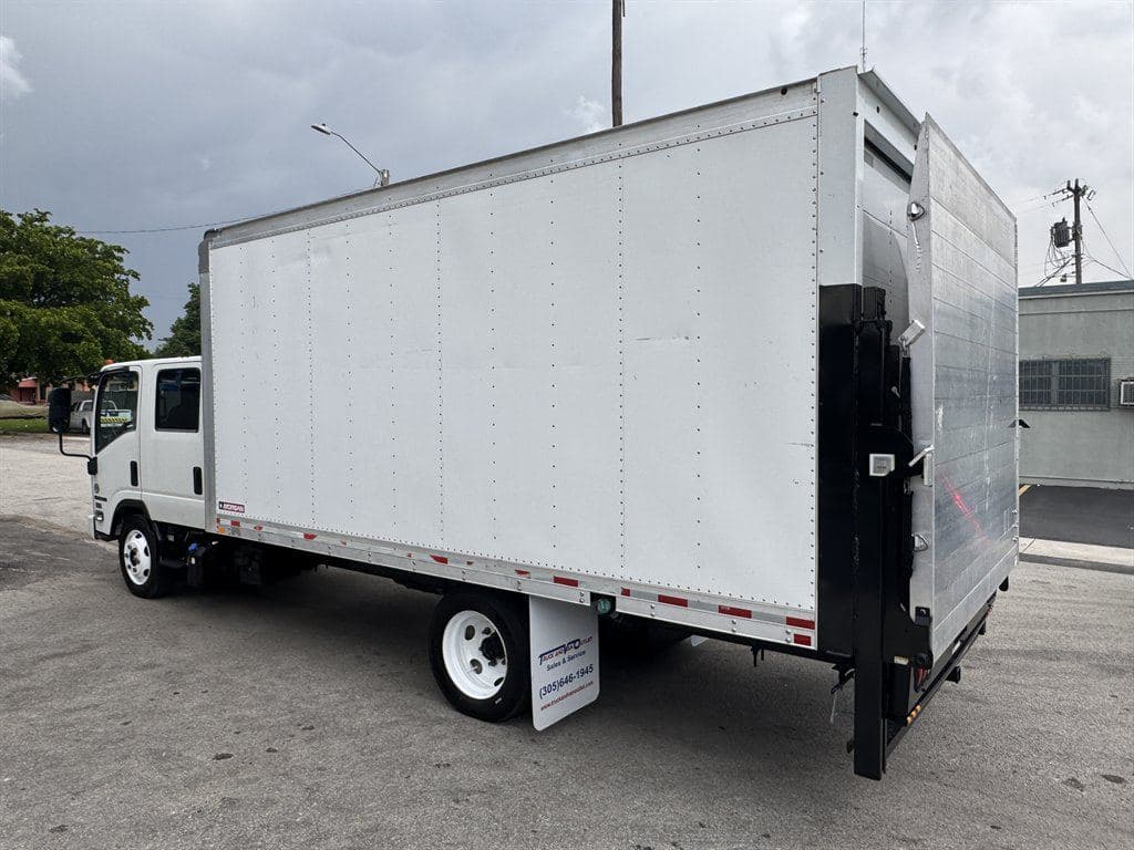 2021 Isuzu NPR XD image 9