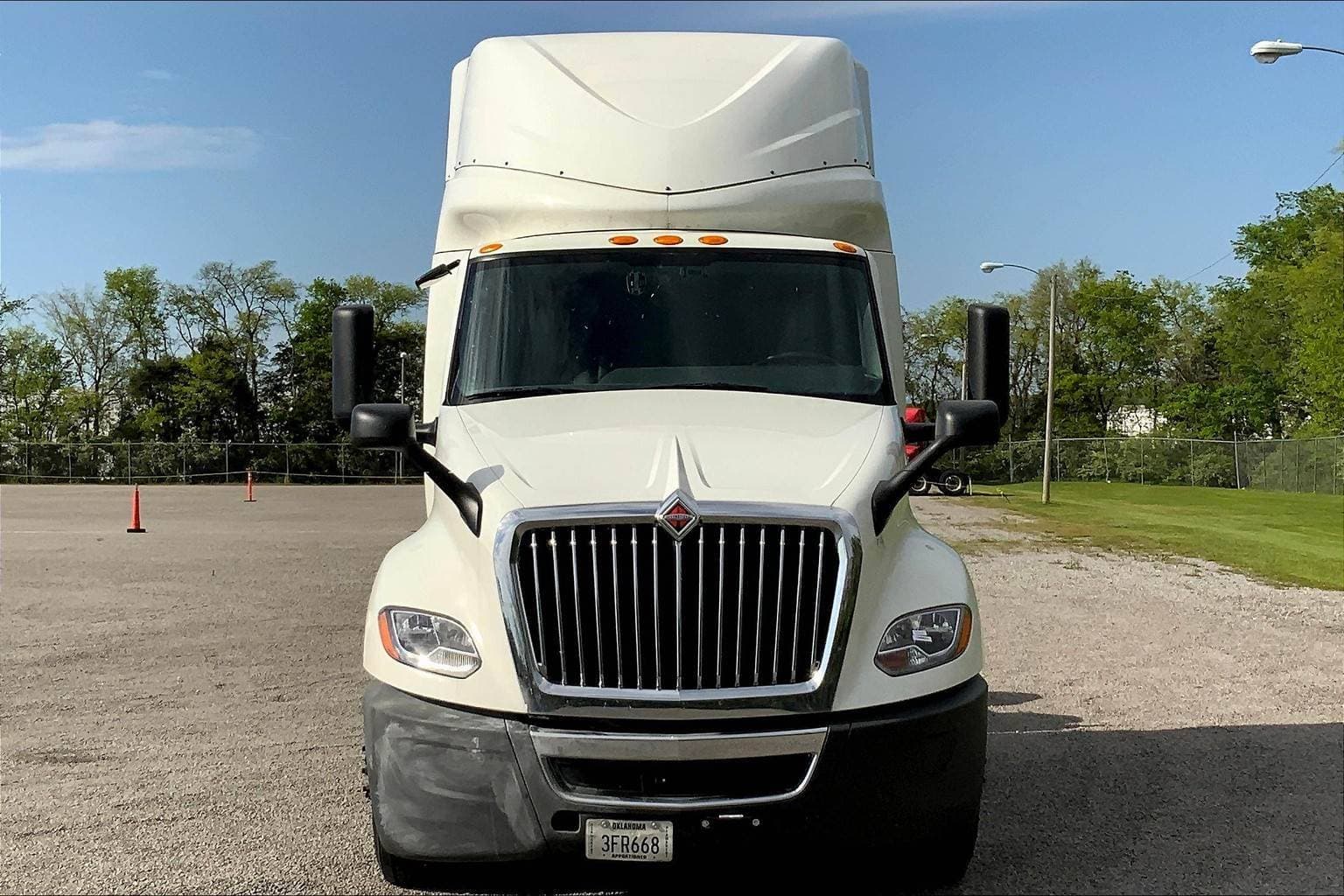 2022 International LT625 Sleeper Semi Truck - 56" Hi Rise Sleeper, Cummins 400HP, 12 Speed image 2