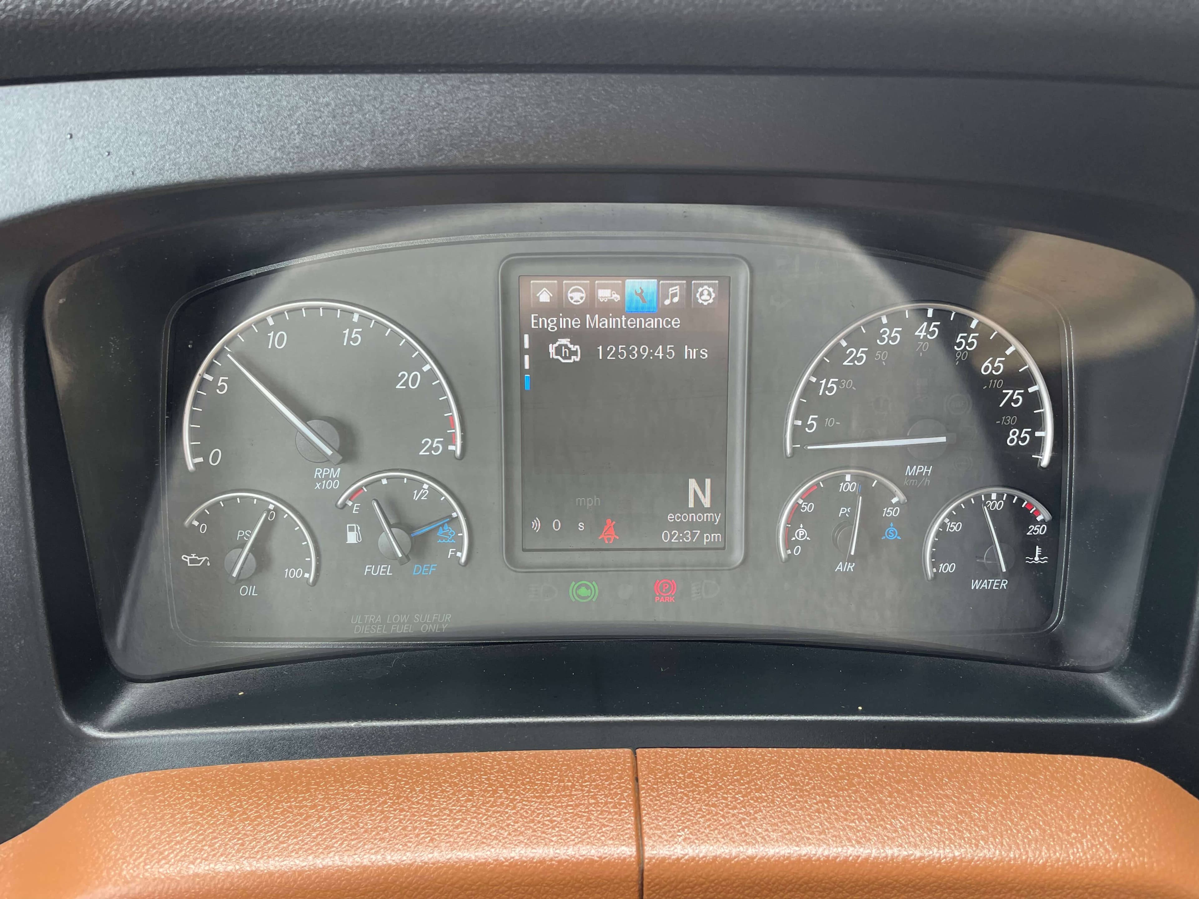 2022 Freightliner Cascadia 126 image 14