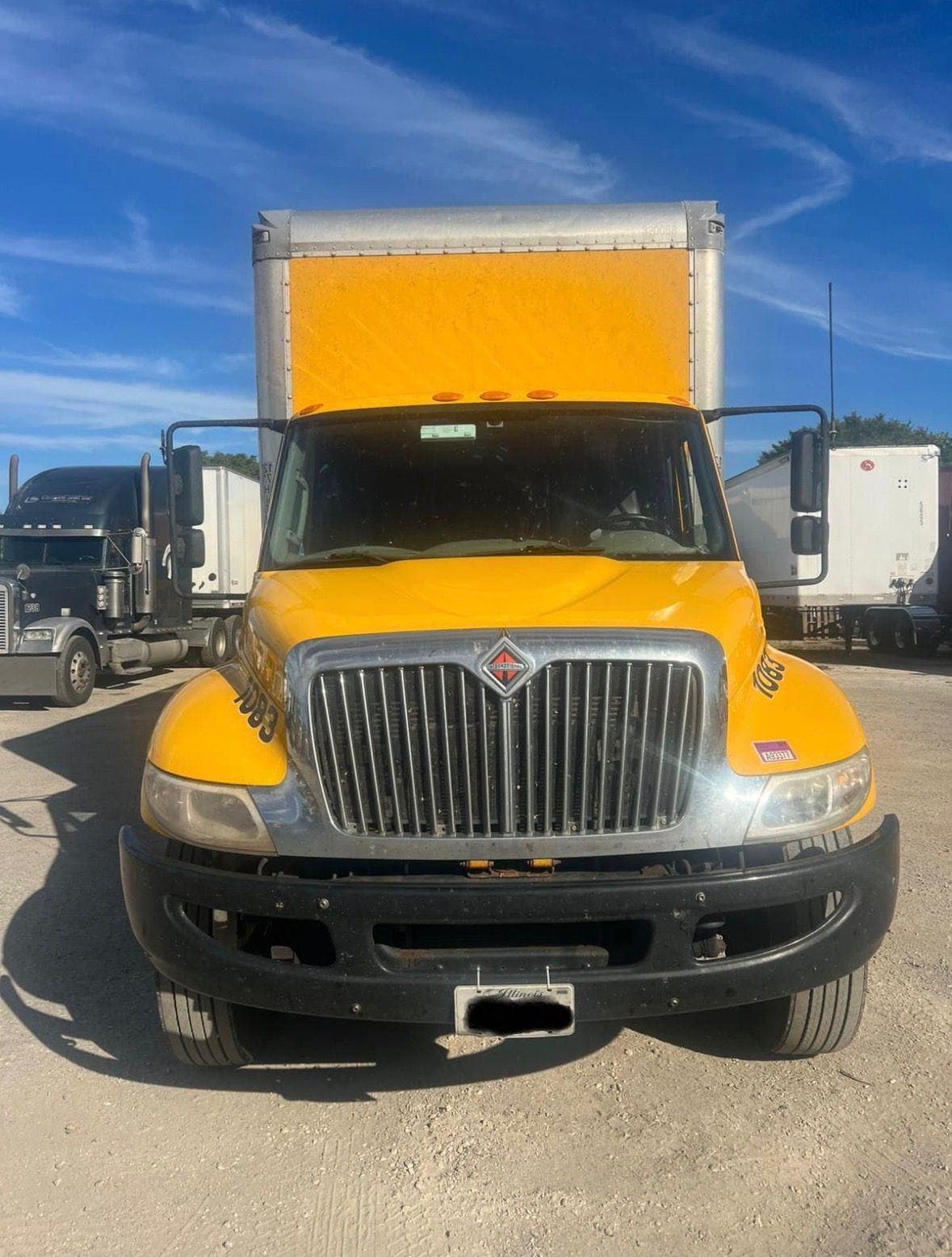 2018 International MA025 image 2