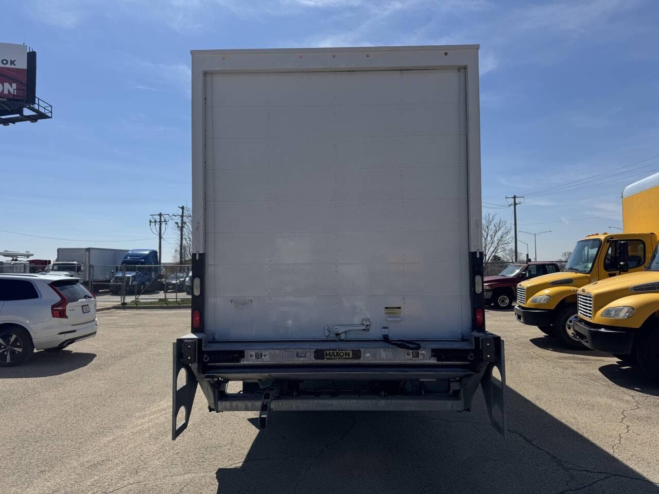2020 Freightliner M2 106 image 6