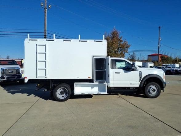 2026 Ford F550 SD XL image 3