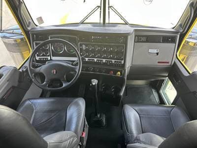 2021 Kenworth W9 Series image 31