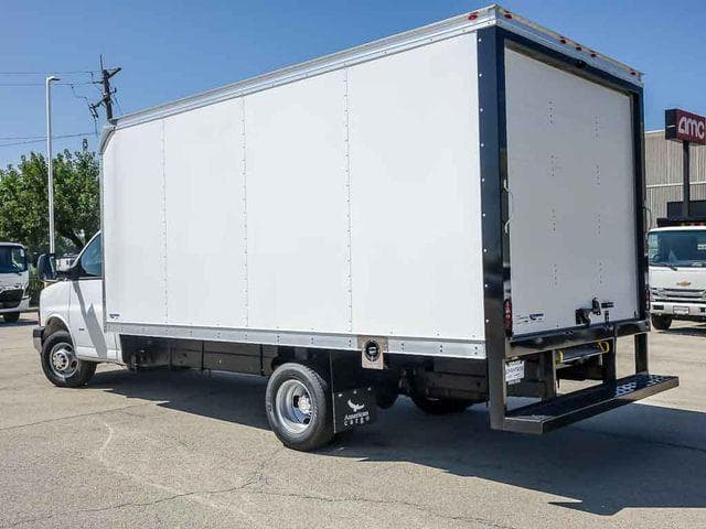 2026 Chevrolet Express 3500 Work Van Cutaway image 5