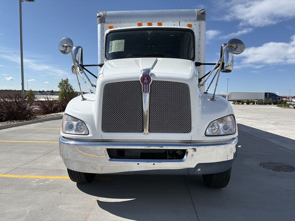Used 2021 KENWORTH T270 image 13