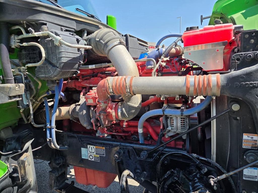 Used 2021 PETERBILT 567 image 26