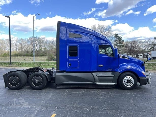 2021 Kenworth T680 image 5