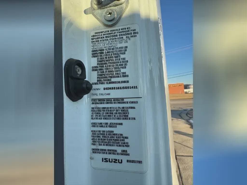 Used 2018 ISUZU Box Truck - Straight Truck, Moving Van, Cabover Truck - COE - FTR For Sale image 11