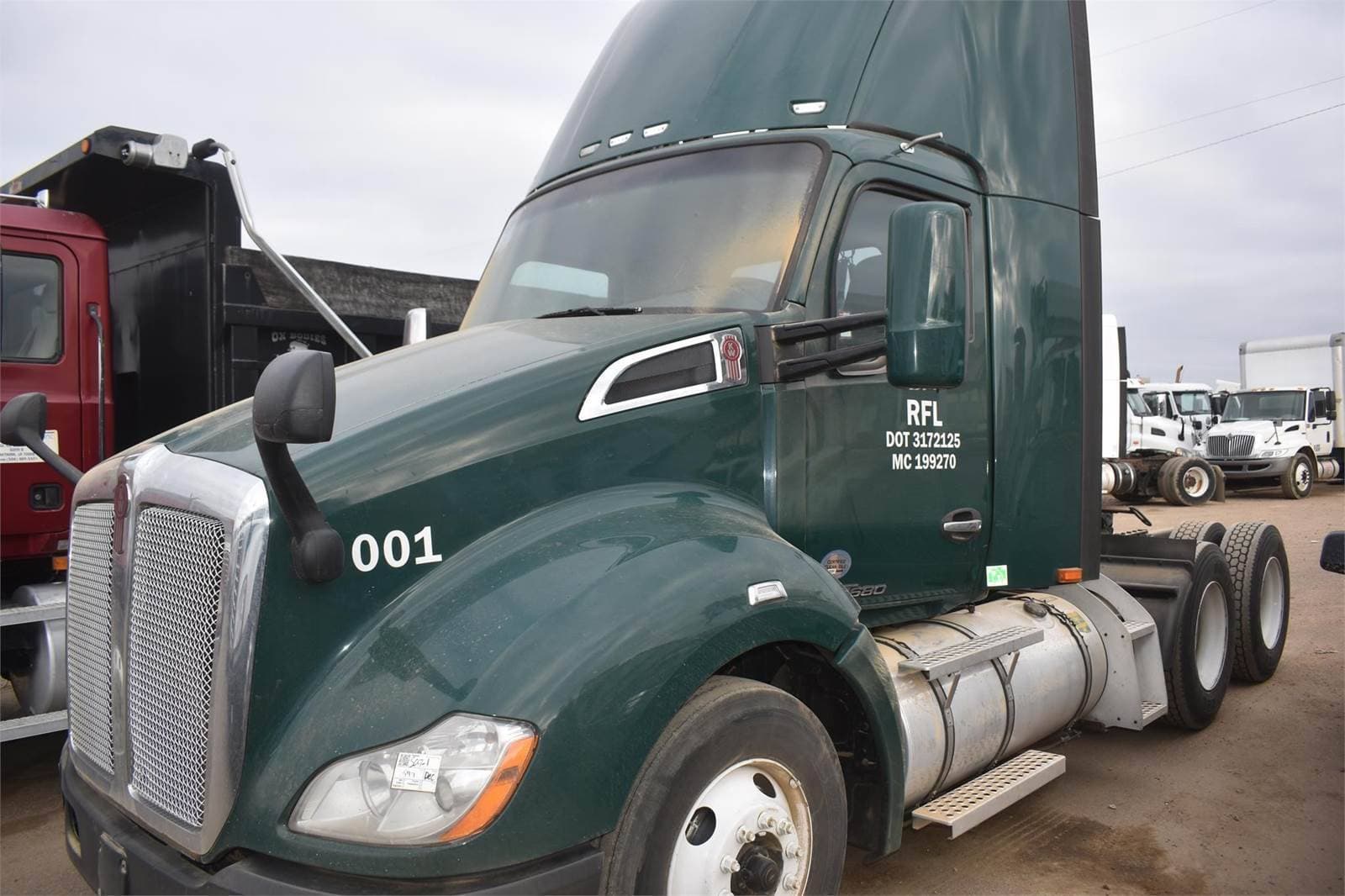 2019 Kenworth T680 image 1