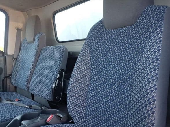 2024 Isuzu NPR HD image 17