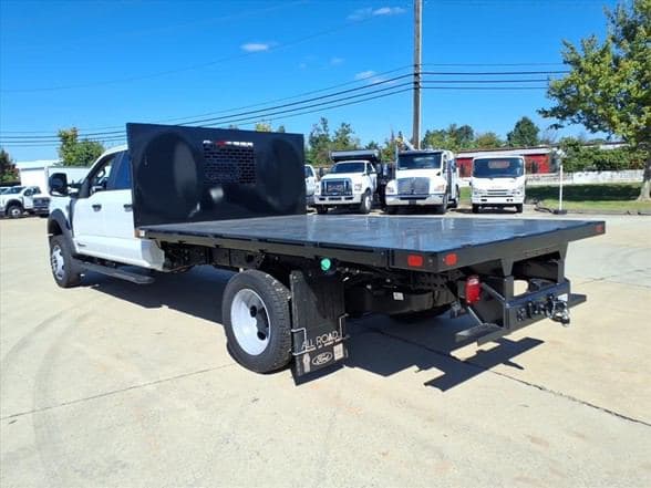 2025 Ford F550 image 6