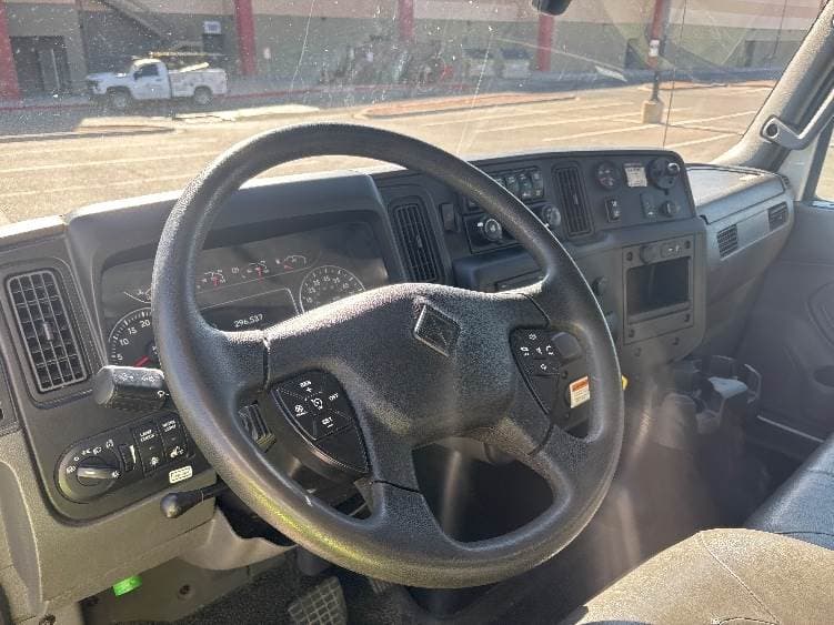 2022 International MV607 Box Truck - 220HP, 6 Speed Automatic, Roll up Door image 17