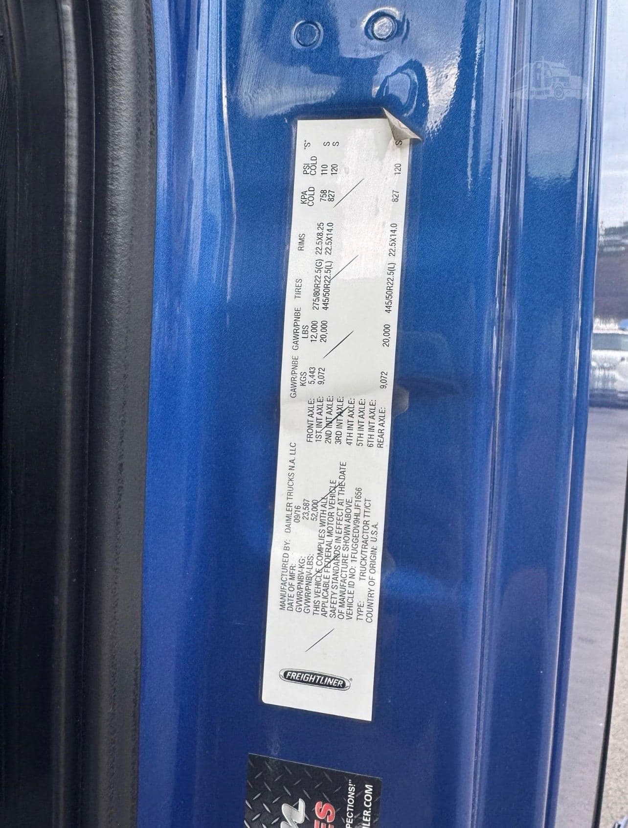 2017 Freightliner Cascadia 125 image 15