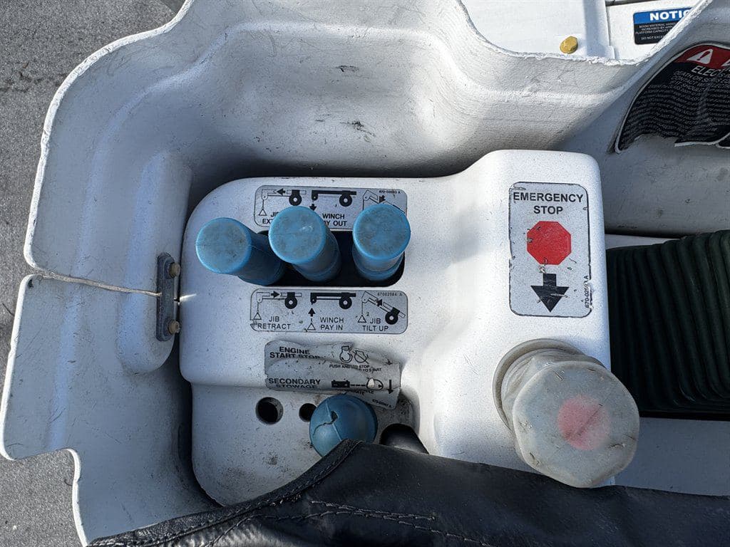 2017 Freightliner M2-106 image 37