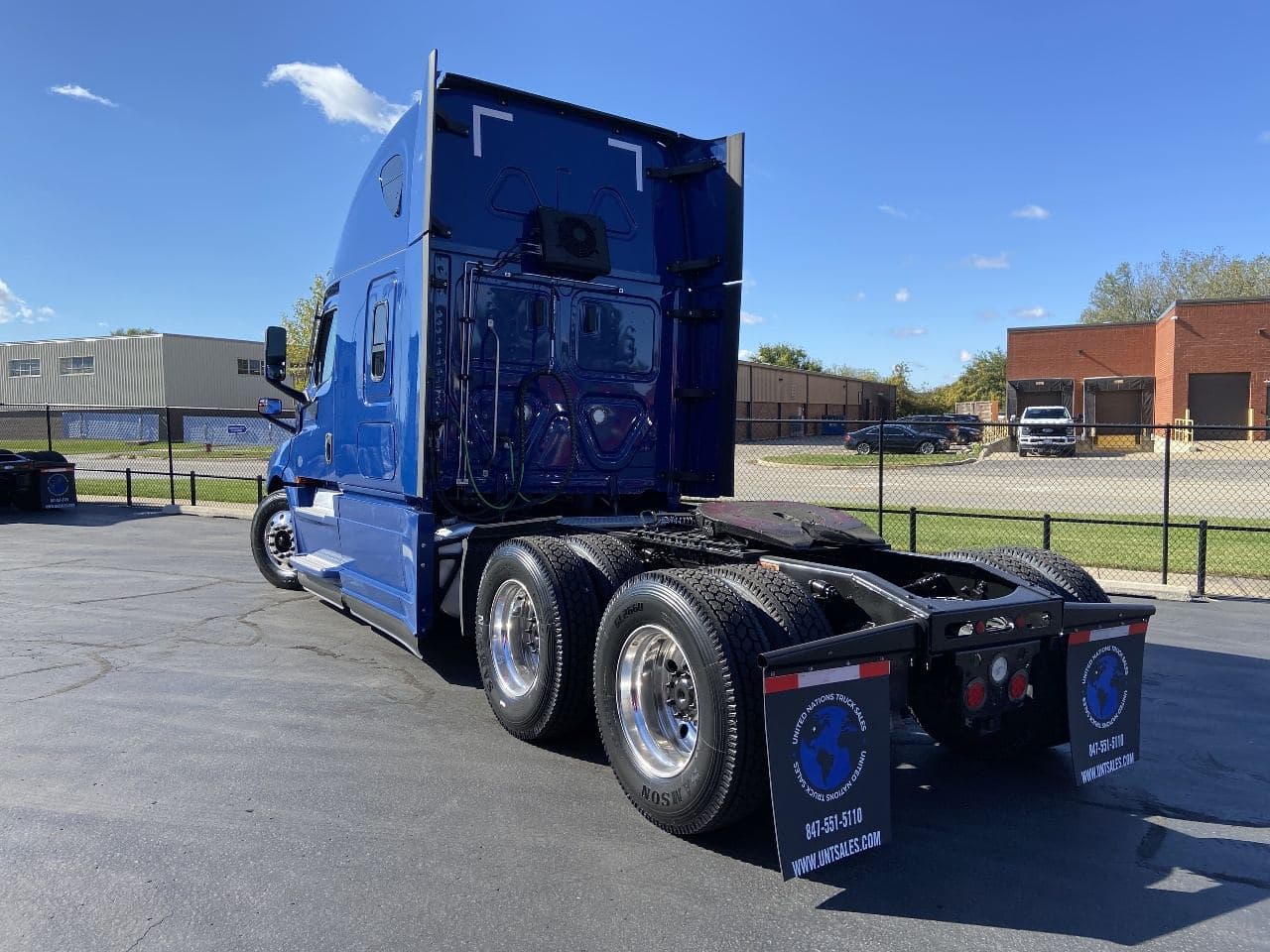 2022 Freightliner Cascadia image 8