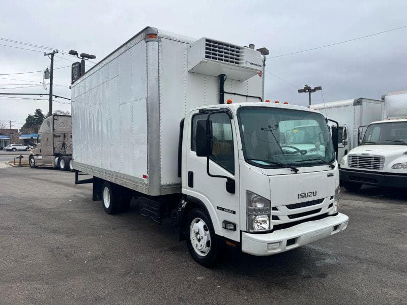 2018 Isuzu NQR image 3