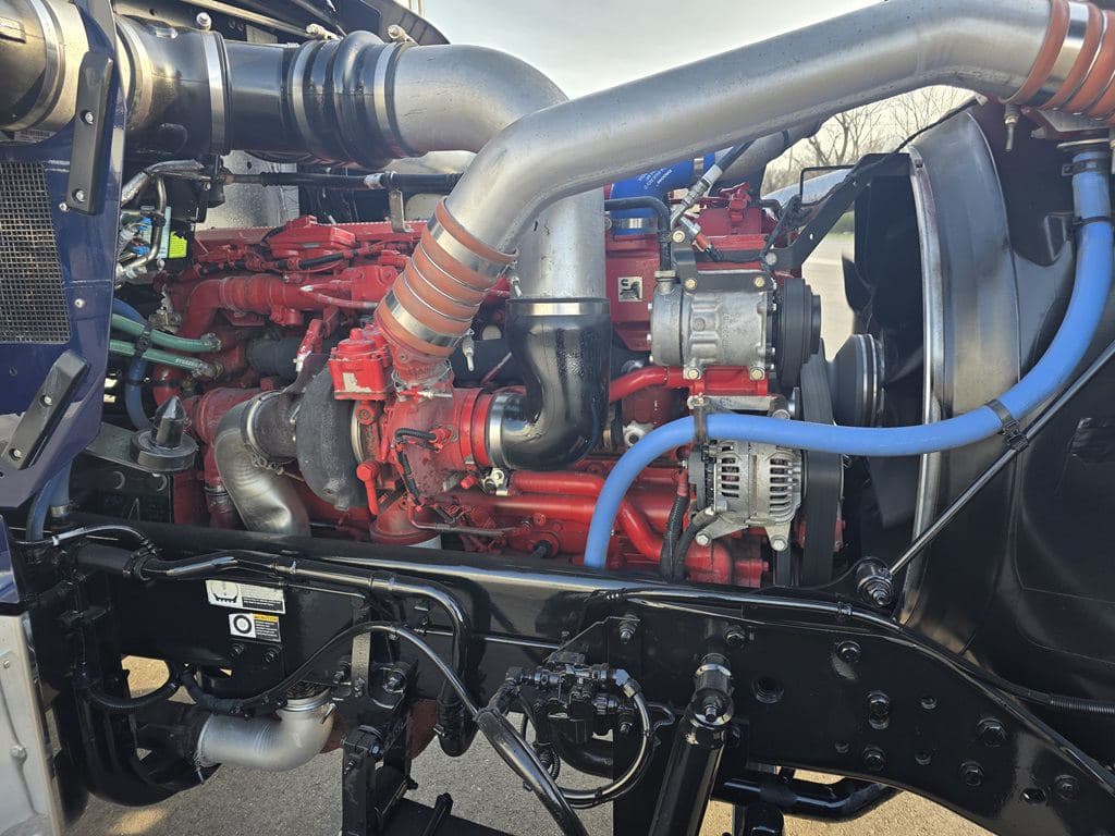 Used 2023 KENWORTH W900L image 3