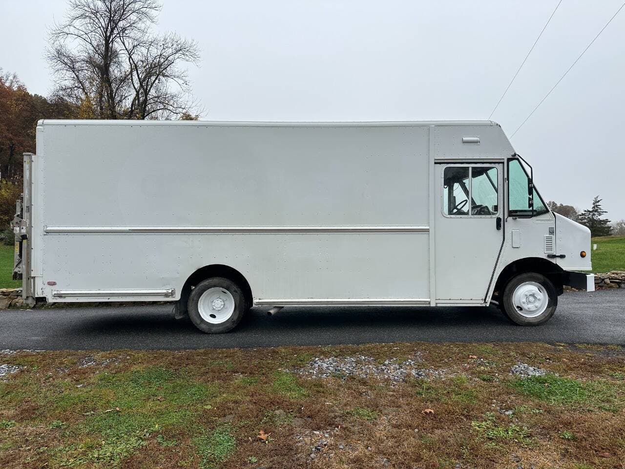 2008 Freightliner MT45 image 4