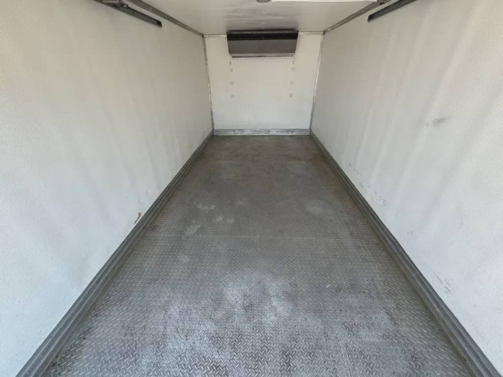 2020 Freightliner M2 image 5