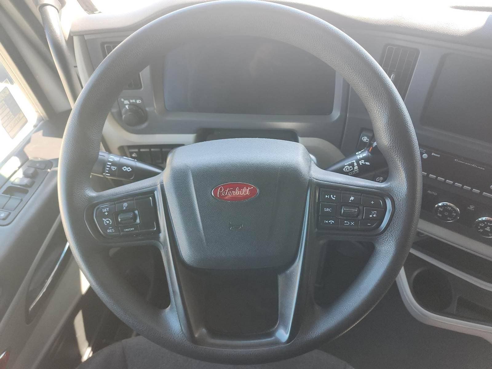 2024 Peterbilt 579 image 13