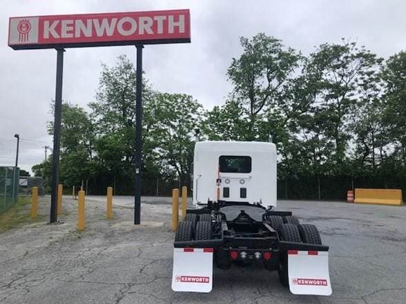 2025 Kenworth T880 image 3