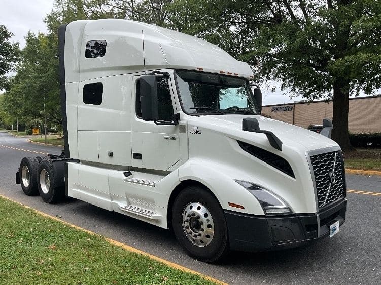2022 Volvo VNL image 1