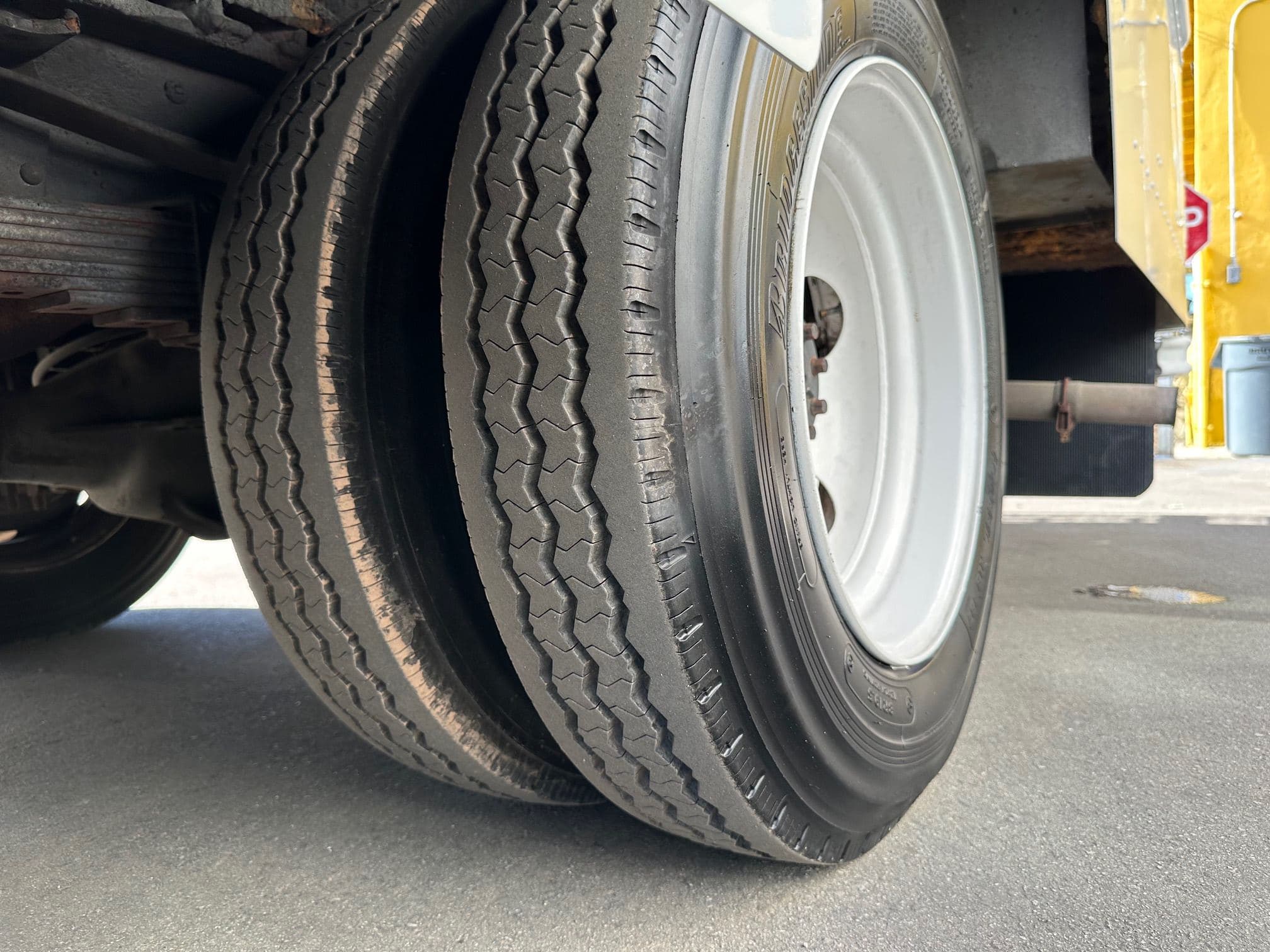 2002 WORKHORSE Step Van with Handicap Lift image 45