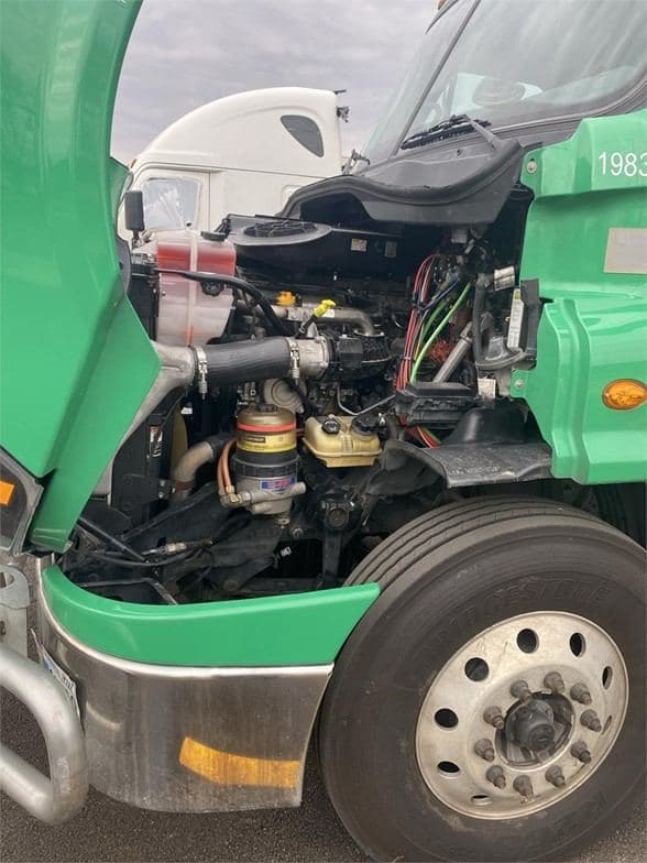 2018 Freightliner Cascadia image 3