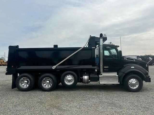 2024 Kenworth T880 image 3