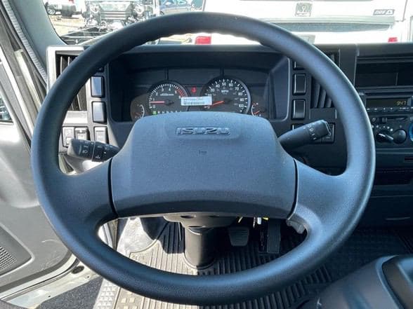 2024 Isuzu NPR HD image 27