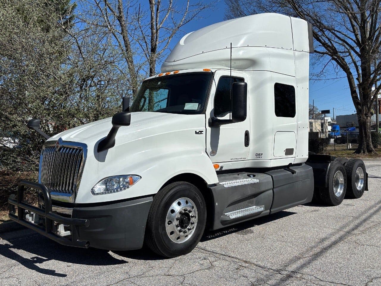 2018 International LT625 image 4
