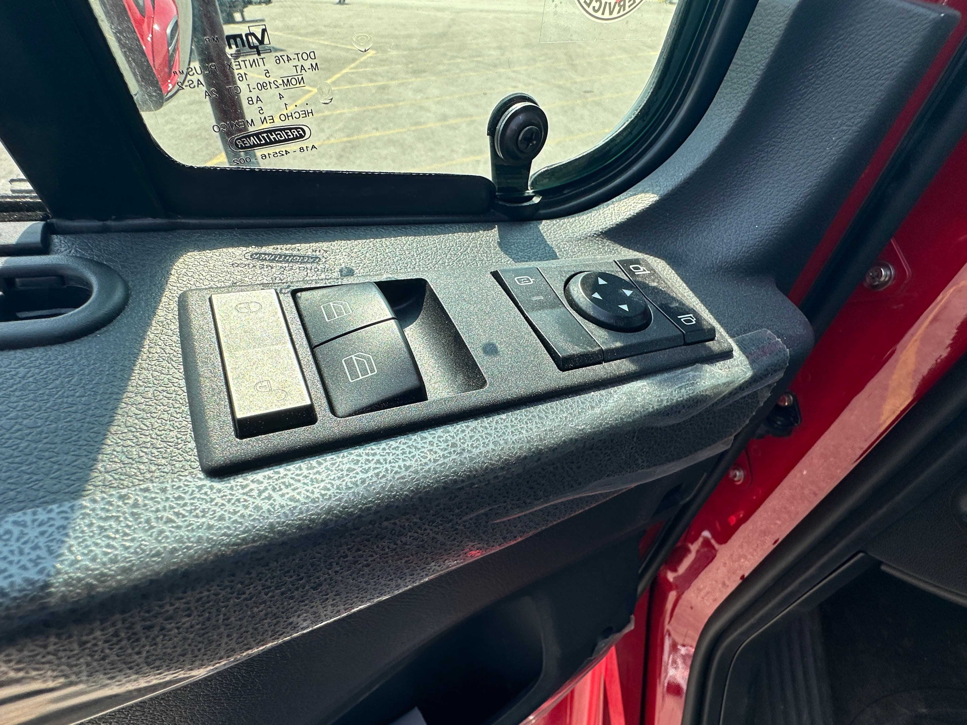 2025 Freightliner M2 106 image 9