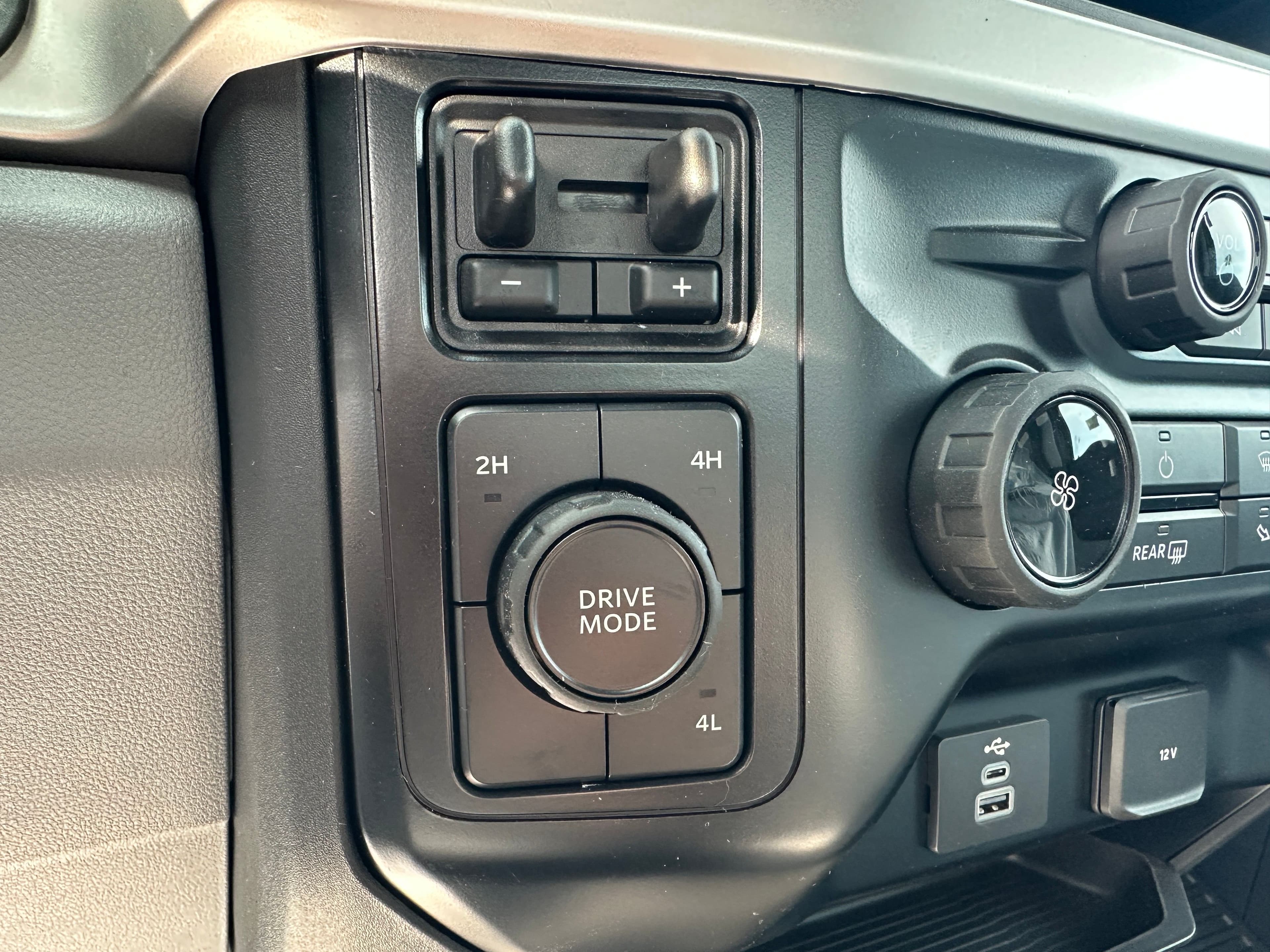 2024 Ford F-550 F Series Super Duty XLT 4X4 WITH A CENTURY 19.5' STL  (SK#: 6042C) image 17