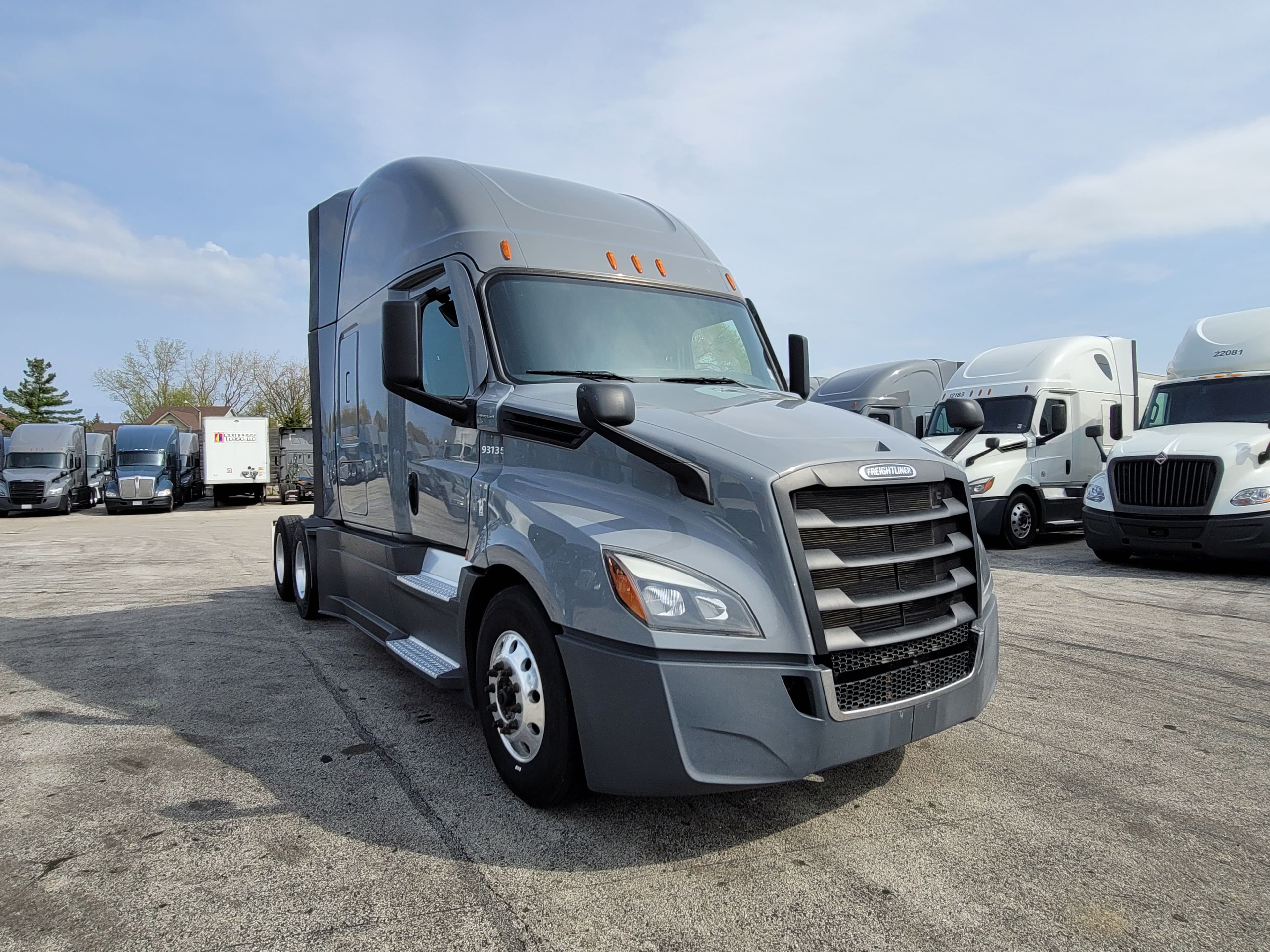 2023 Freightliner Cascadia 126 image 5