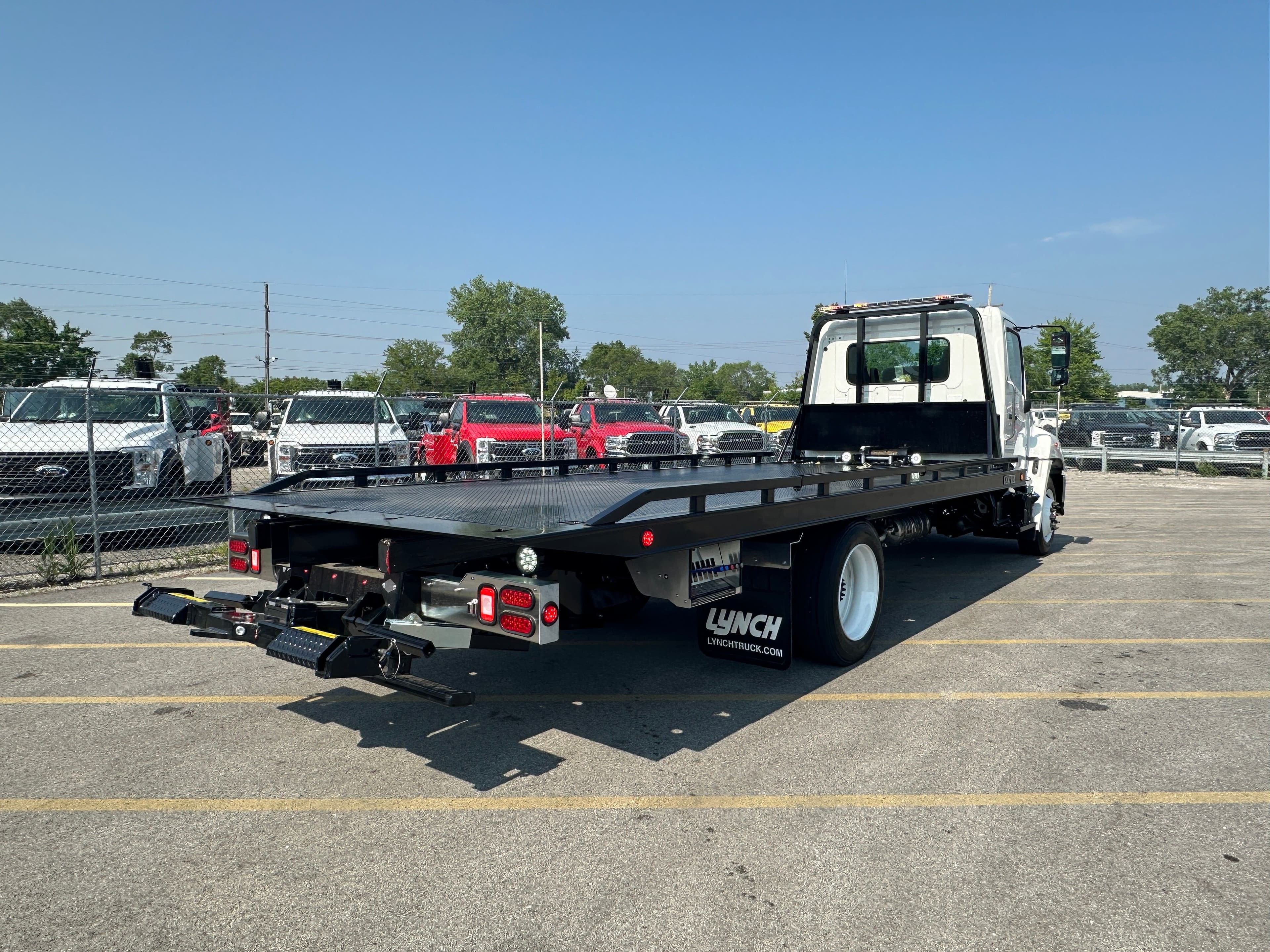 2025 Hino L6 WITH A CENTURY 21.5' STEEL CARRIER  (SK#: 6238C) image 5