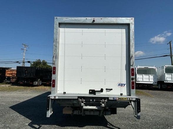 2025 Isuzu NRR image 3