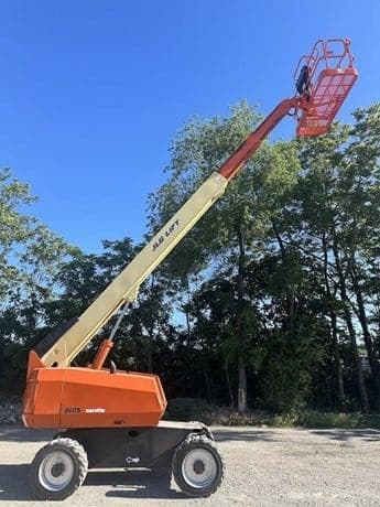 2015 JLG 600S image 13
