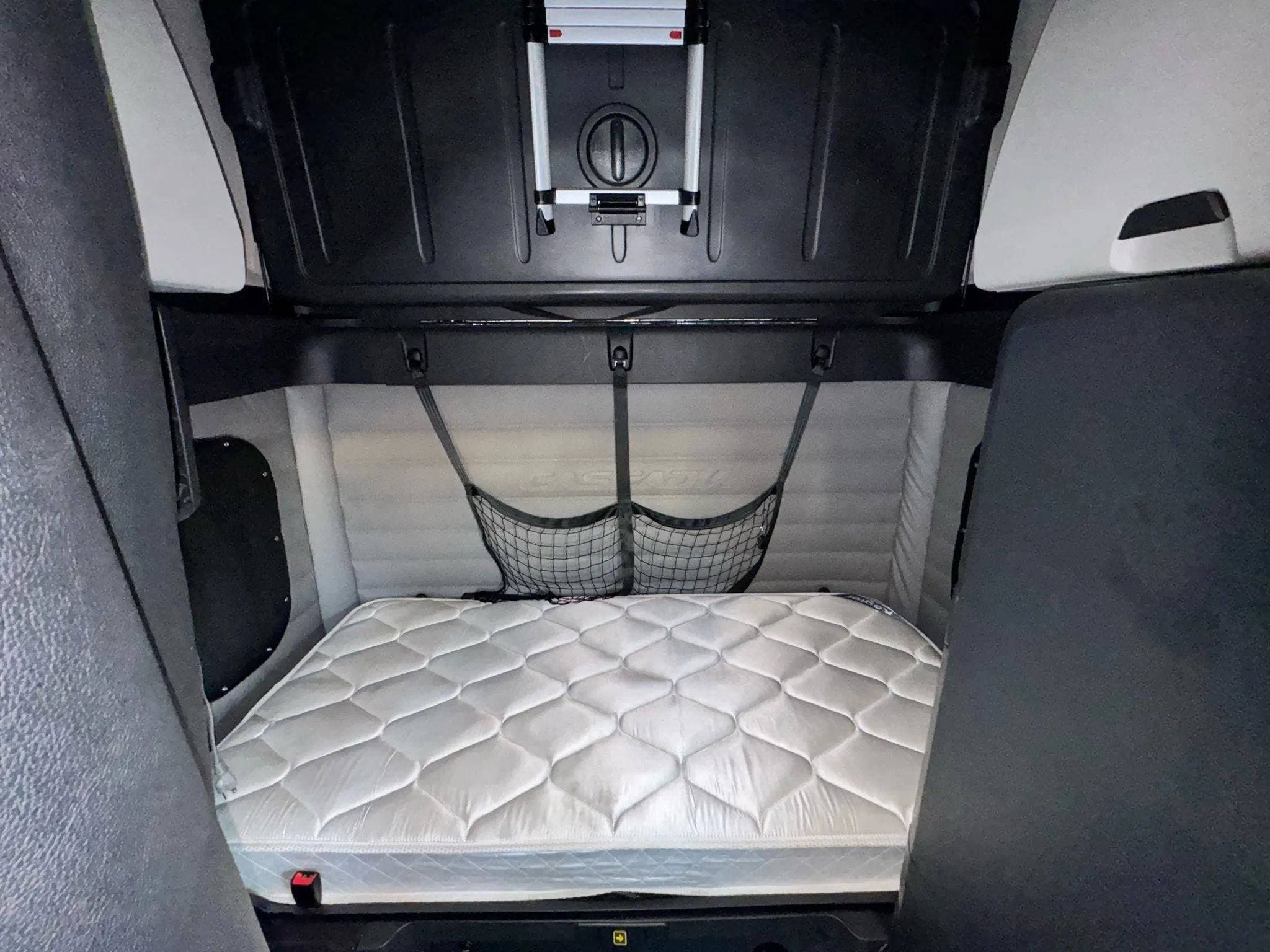 2020 Freightliner Cascadia image 30